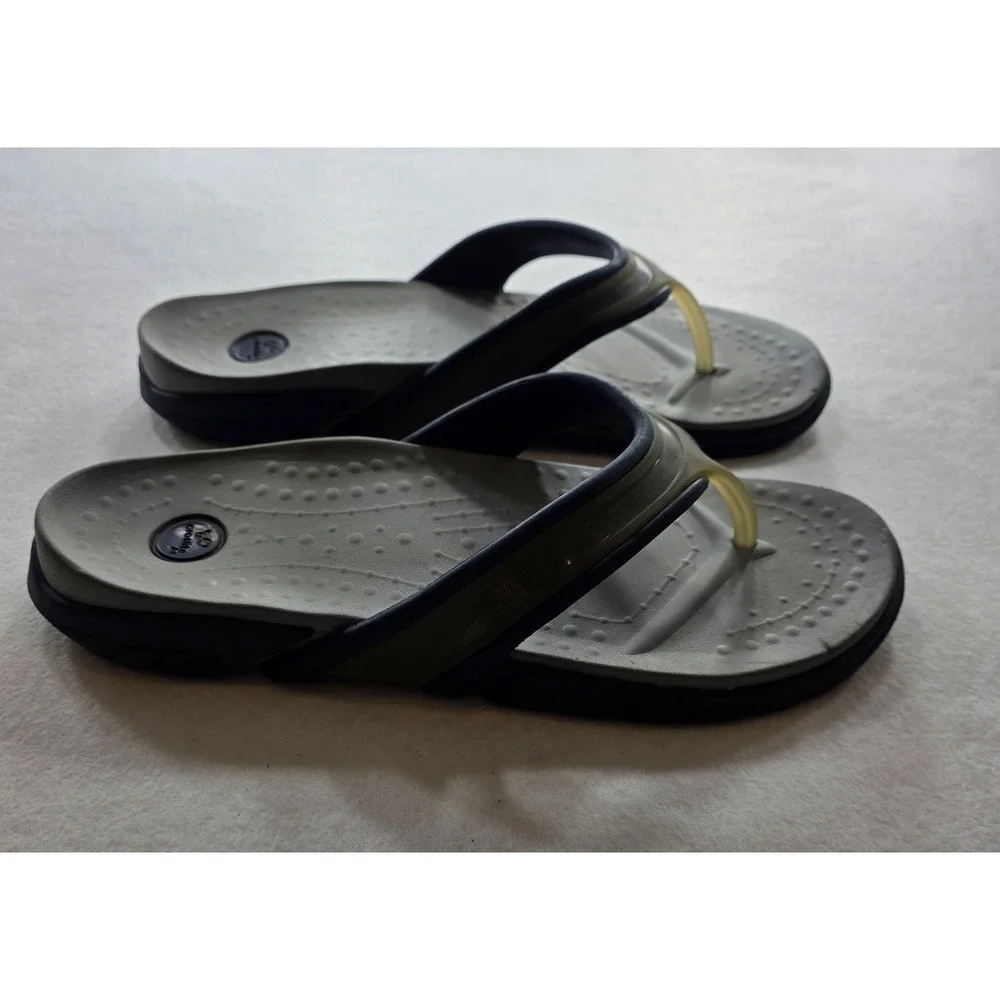 Crocs Croslite A9 Men's Blue & Gray Thong Flip-Flop Sandals. Size 12